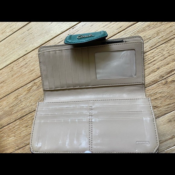 Coach bag and matching wallet. Price listed is for both - Picture 4 of 5